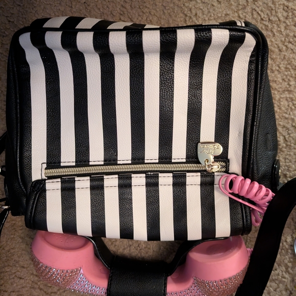 Betsey Johnson Black and White Retro Phone Handbag - Picture 3 of 4